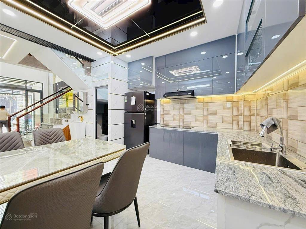 Cô tư đang gấp cần bán nhà 67,2m2 đường cô giang  quận phú nhuận / 3 tỷ 150 (giá full)