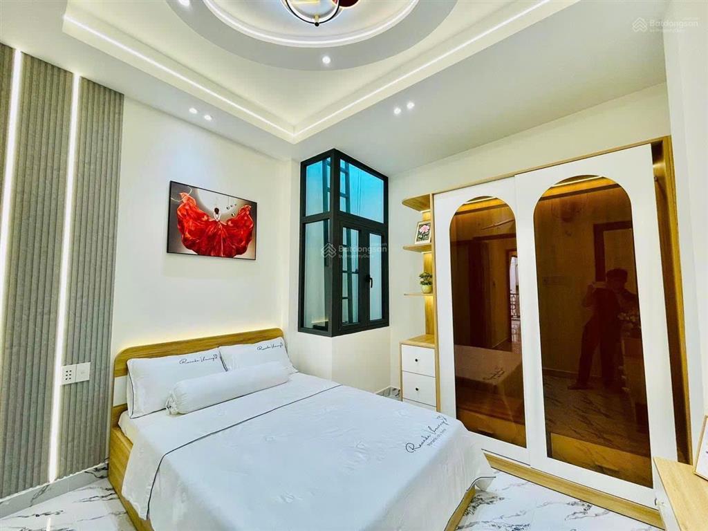 Cô chú cần bán căn nhà cạnh coopmart nguyễn kiệm  phú nhuận / giá 2 tỷ 620 (pháp lý đầy đủ)