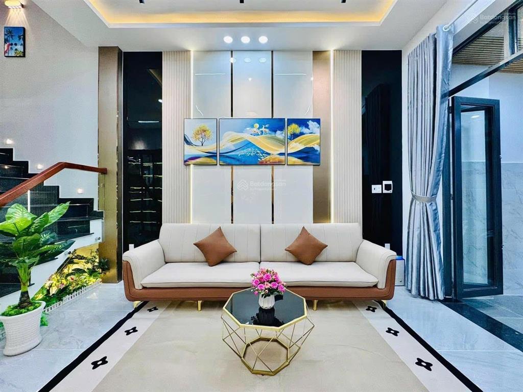 Cô chú cần bán căn nhà cạnh coopmart nguyễn kiệm  phú nhuận / giá 2 tỷ 620 (pháp lý đầy đủ)