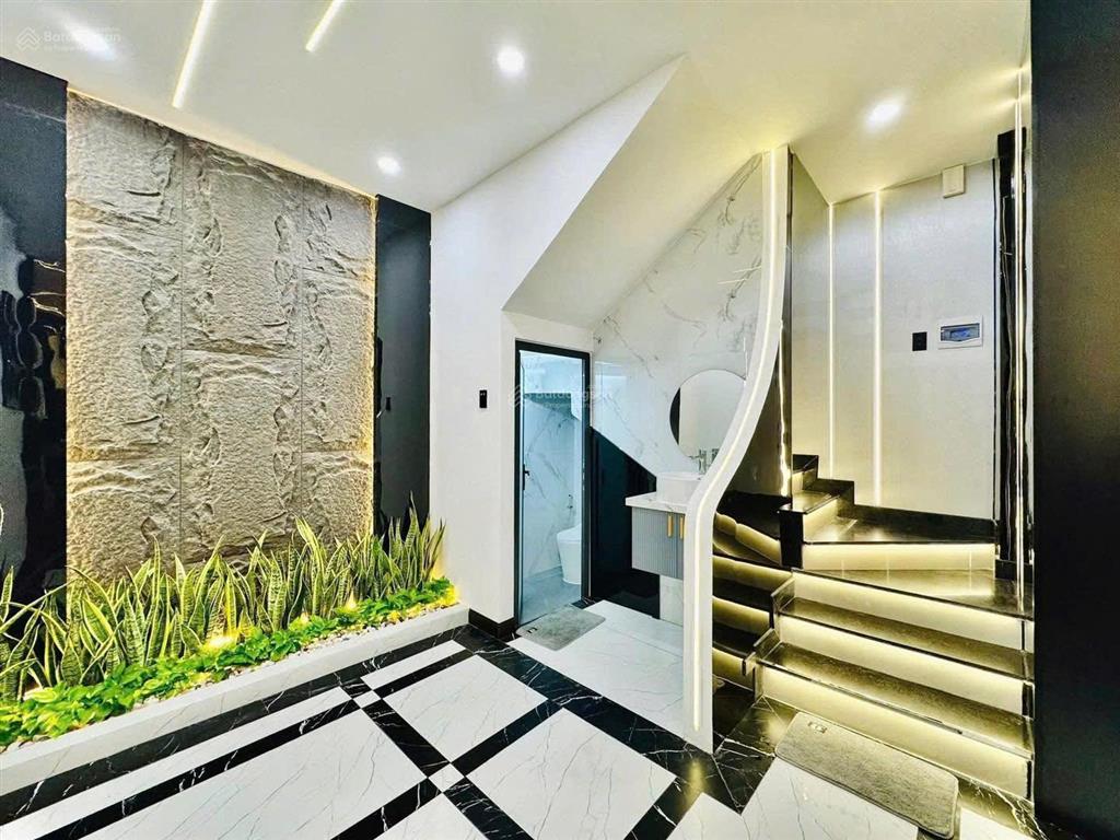 Hàng hiếm tại bình tiên, 2,78 tỷ, 70m2, 3pn, 4wc, 2 tầng, q6, hcm