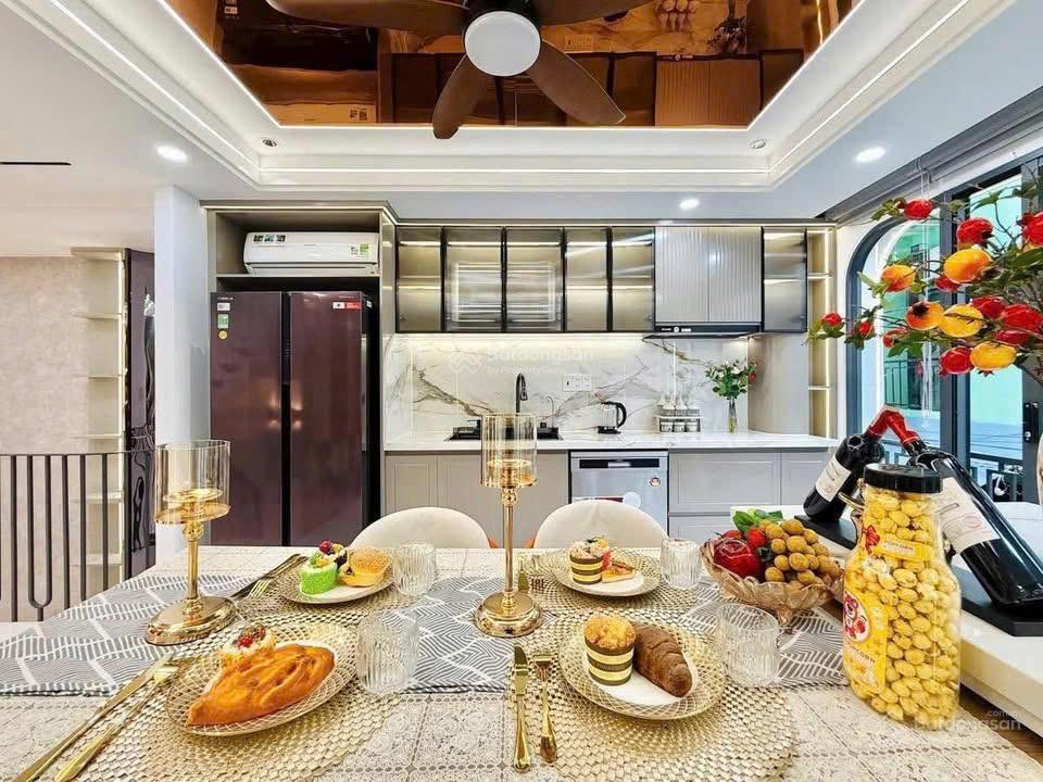 4x13,75 2tỷ760, đồng nai, quận 10, 2 tầng, cho thuê dòng tiền 25tr/th, sổ hồng riêng hoàn công đủ