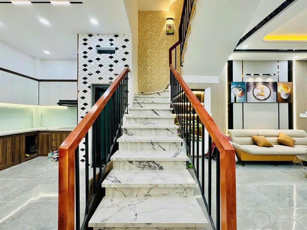 Cô chú sáu cần ra gấp giá 8tỷ5 nhà tại đặng văn ngữ, phú nhuận  sổ sẵn sang tên ngay 2 tầng