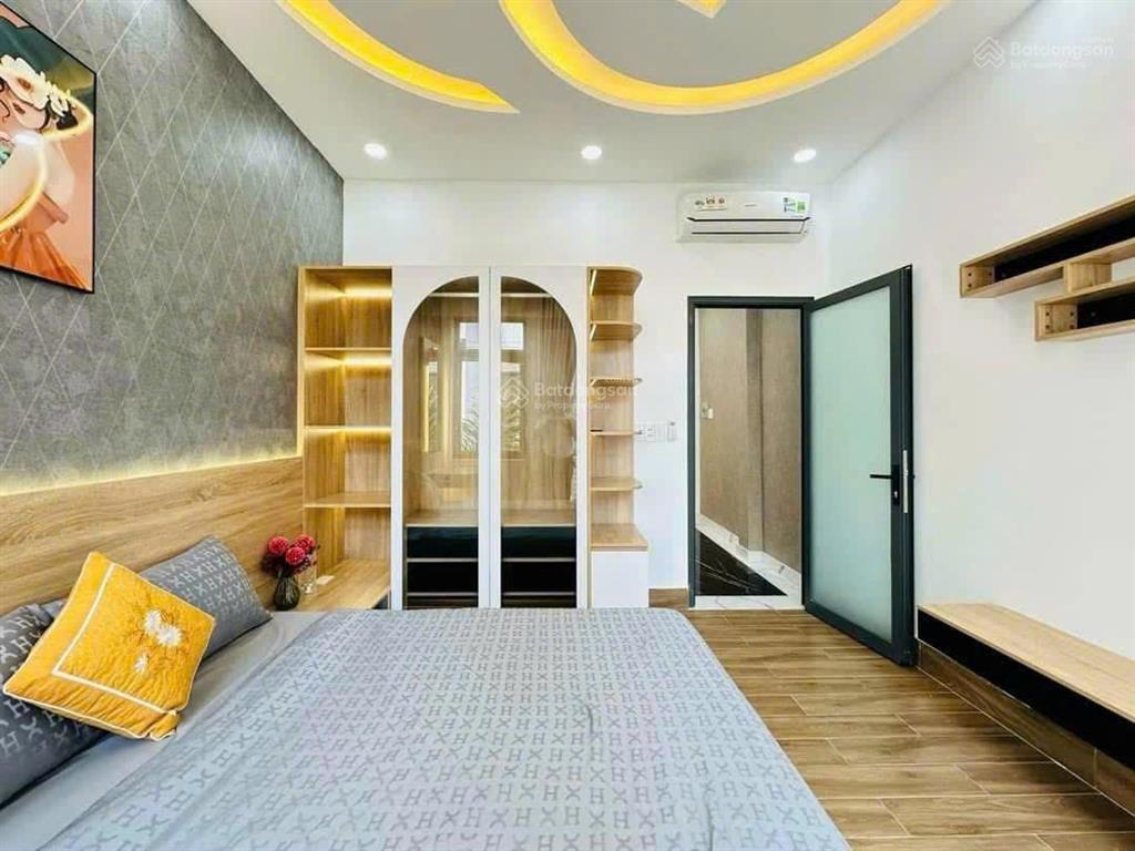 Cô chú sáu cần ra gấp giá 8tỷ5 nhà tại đặng văn ngữ, phú nhuận  sổ sẵn sang tên ngay 2 tầng