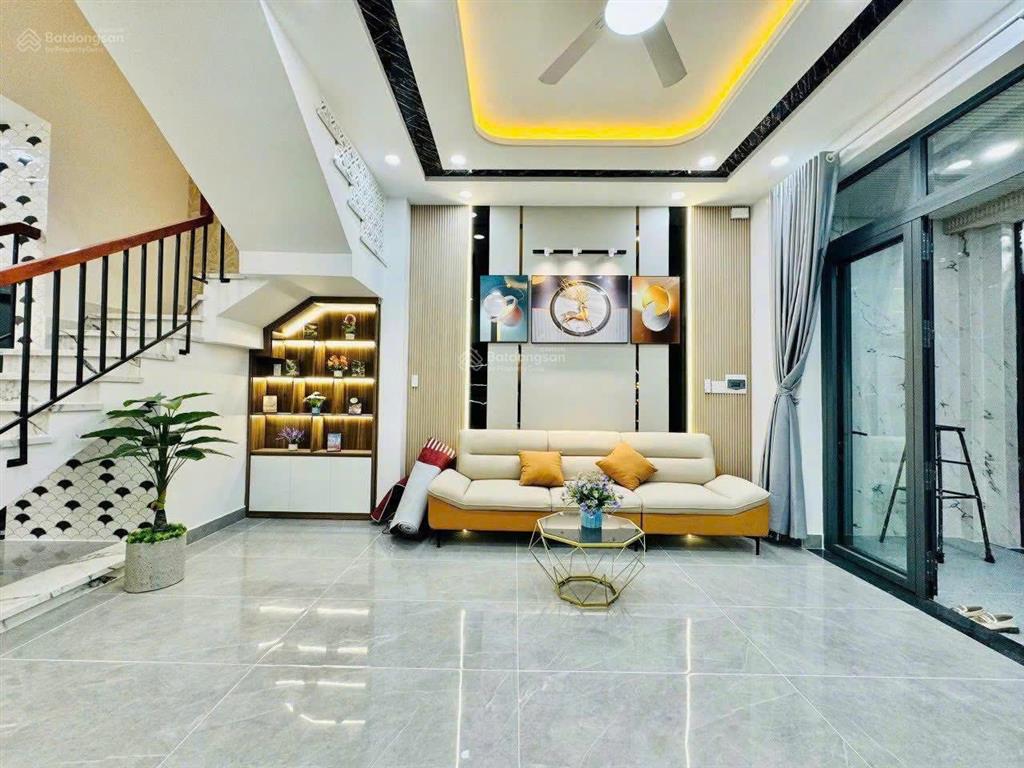 Cô chú sáu cần ra gấp giá 8tỷ5 nhà tại đặng văn ngữ, phú nhuận  sổ sẵn sang tên ngay 2 tầng