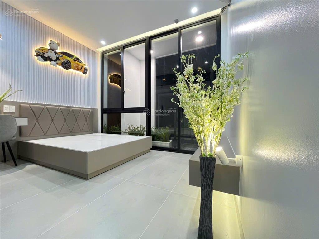 Bán nhà đang cho thuê 16tr/t  hẻm nguyễn kiệm  giá 7tỷ  diện tích 4,4x18,5m trệt 3 lầu