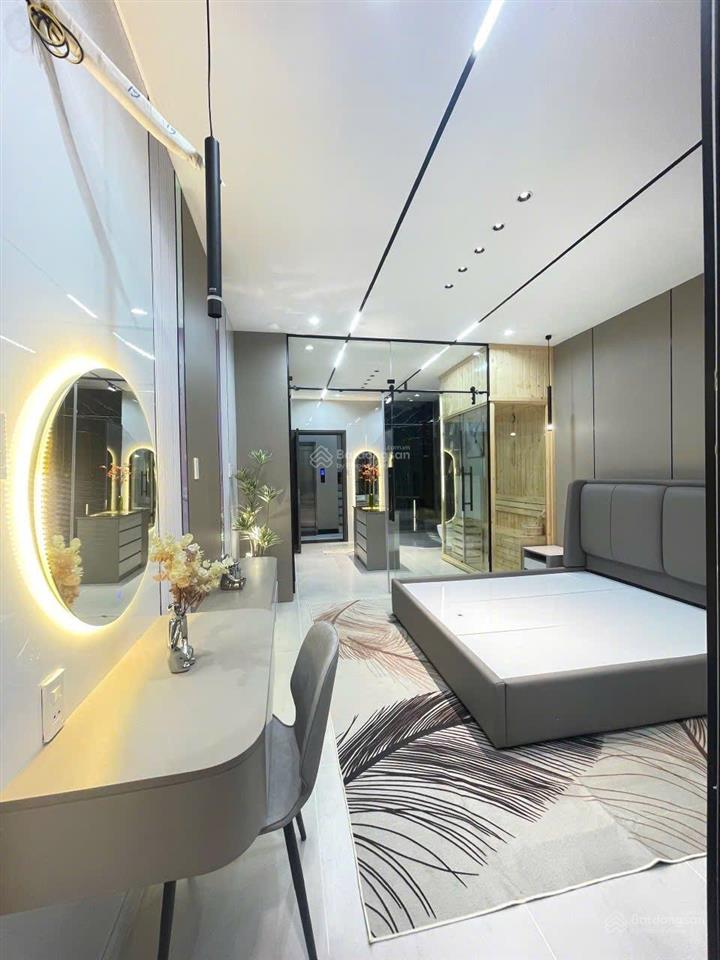 Bán nhà đang cho thuê 16tr/t  hẻm nguyễn kiệm  giá 7tỷ  diện tích 4,4x18,5m trệt 3 lầu