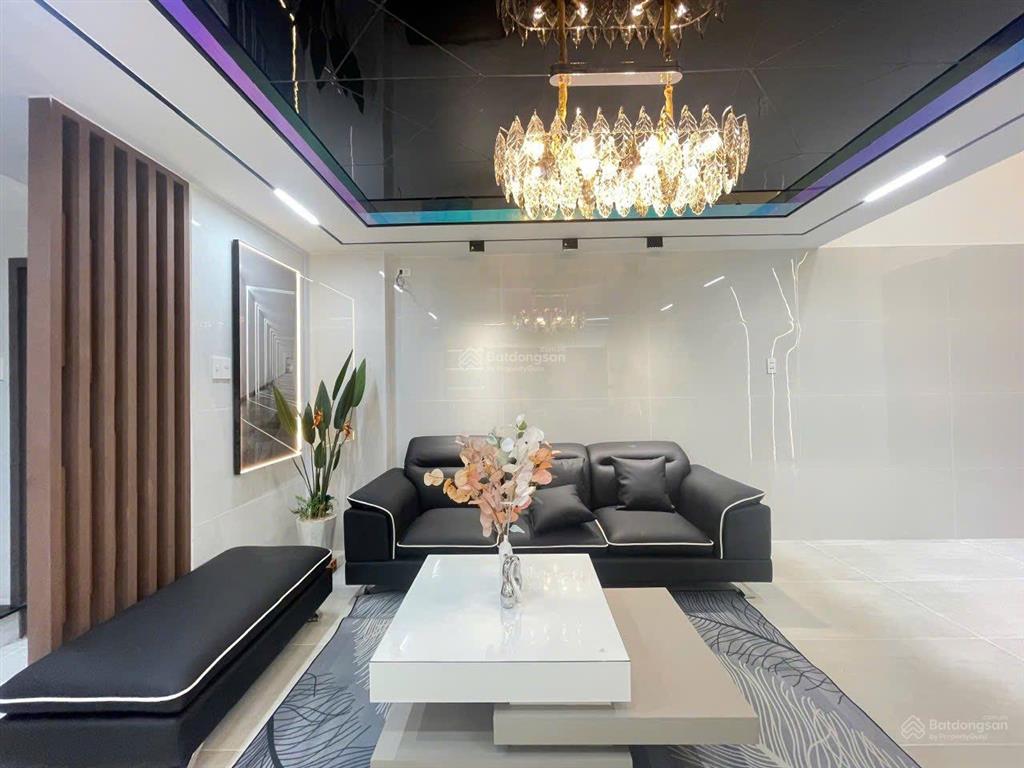 Bán nhà đang cho thuê 16tr/t  hẻm nguyễn kiệm  giá 7tỷ  diện tích 4,4x18,5m trệt 3 lầu