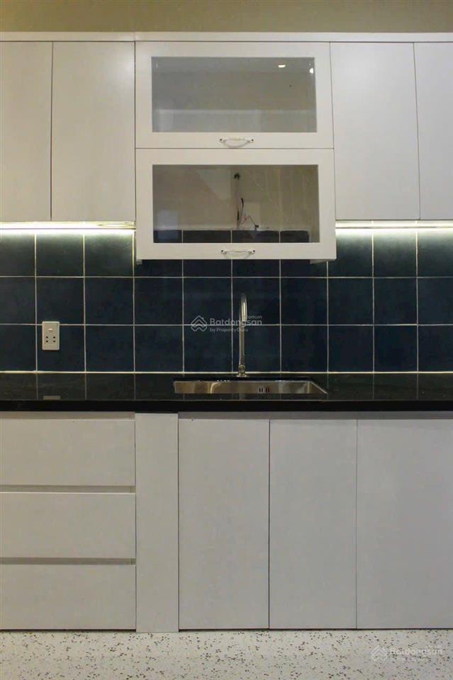 Bán chính chủ, trần quý, 2tỷ460 59,1m2, quận 11  nhà còn mới vào ở ngay, hẻm lớn thông thoáng.