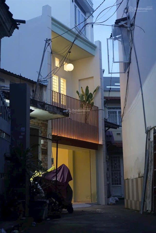 Bán chính chủ, trần quý, 2tỷ460 59,1m2, quận 11  nhà còn mới vào ở ngay, hẻm lớn thông thoáng.