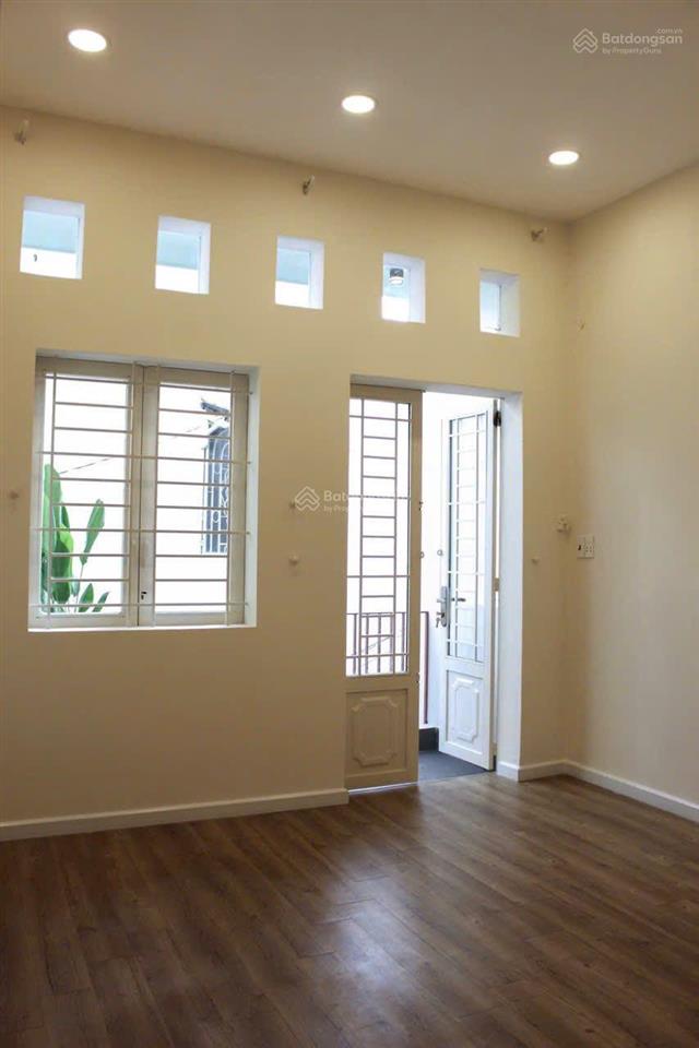 Bán chính chủ, trần quý, 2tỷ460 59,1m2, quận 11  nhà còn mới vào ở ngay, hẻm lớn thông thoáng.