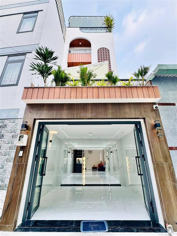 Nhà mới chính chủ giá 2tỷ8  đường bạch đằng, tân bình  khu vực dân trí cao, ô tô đậu trong nhà