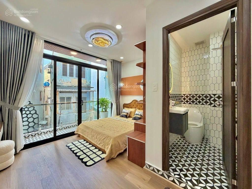 Nhà chủ gửi cần bán do chủ nhà muốn bán chuyển khu vực ở 67,8m2, giá 3tỷ chốt sang tên, hẻm 6m