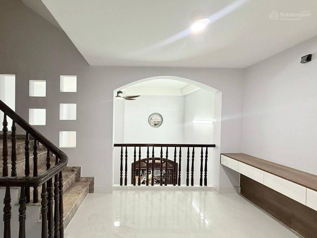 Bán căn hộ dịch vụ hẻm xe hơi phường 10 dòng tiền cao thu nhập 100tr/tháng  dt 6x12m đúc 5tầng