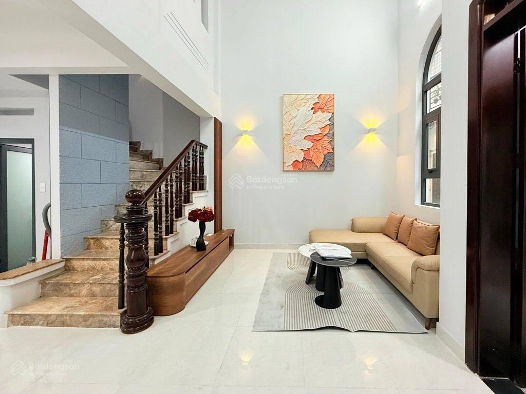 Bán căn hộ dịch vụ hẻm xe hơi phường 10 dòng tiền cao thu nhập 100tr/tháng  dt 6x12m đúc 5tầng