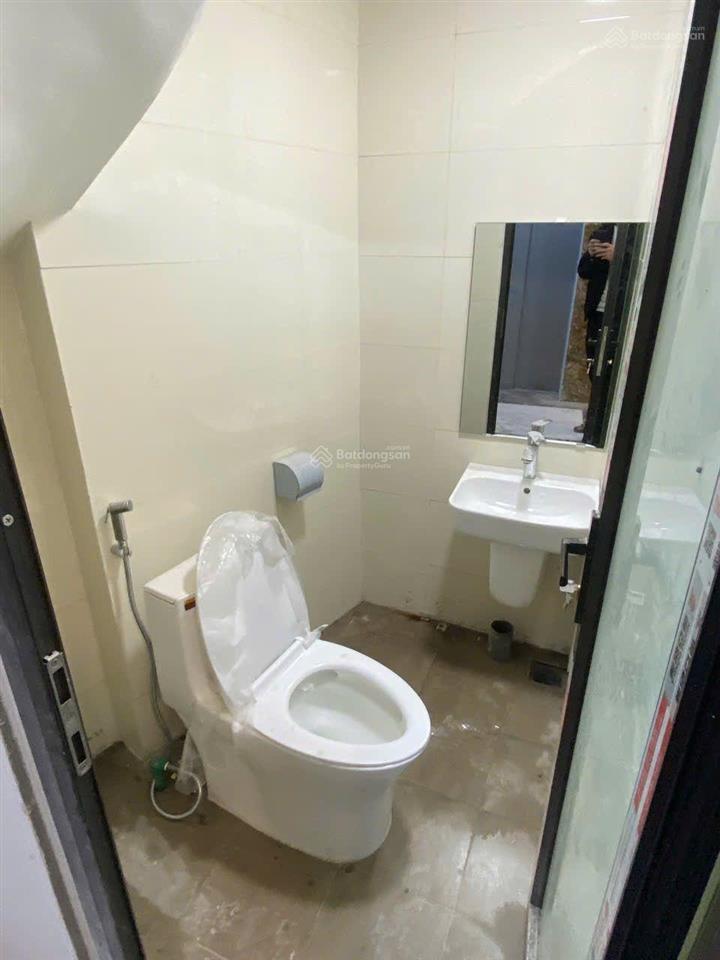 Bán gấp nhà đẹp giá rẻ ở xuân đỉnh, nhà xây mới nét căng, nhà thang máy siêu đẹp