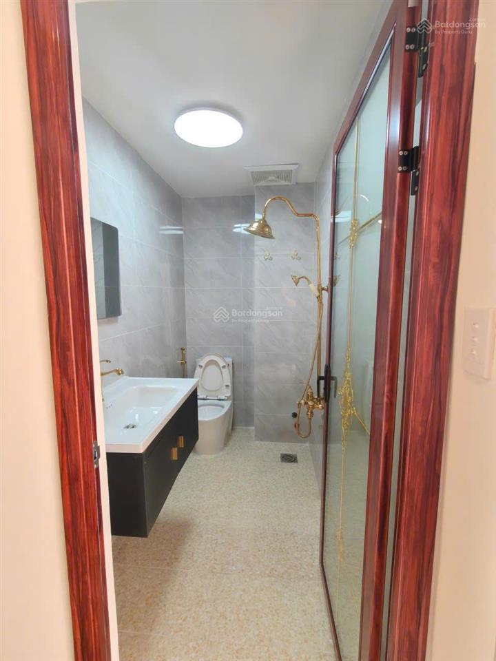 Nhà đẹp đường calmette, 4 tầng cách chợ bến thành 500m, 6pn, 6wc, cho thuê 40tr/tháng