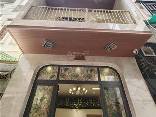 Nhà đẹp đường calmette, 4 tầng cách chợ bến thành 500m, 6pn, 6wc, cho thuê 40tr/tháng