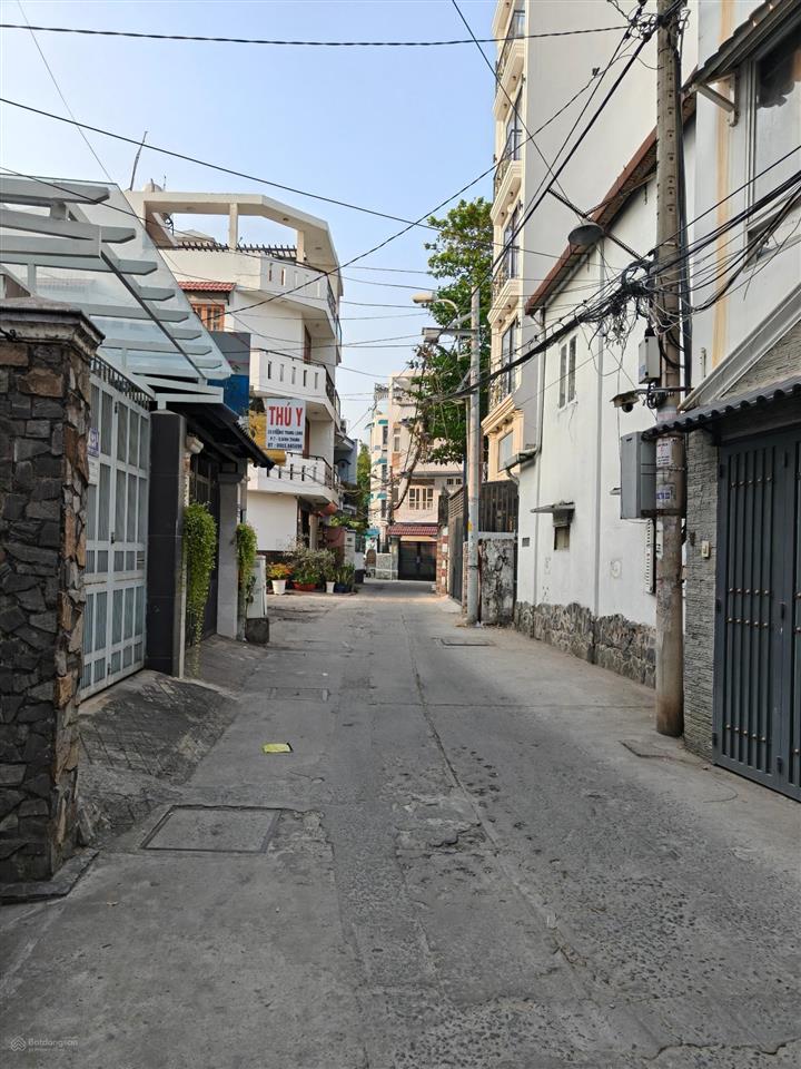 Nhà 2 tầng, ngang lớn 5,8x13m, 70m2. hxh 5m, ngay huỳnh đình hai, gần ubnd bình thạnh, chợ bà chiểu