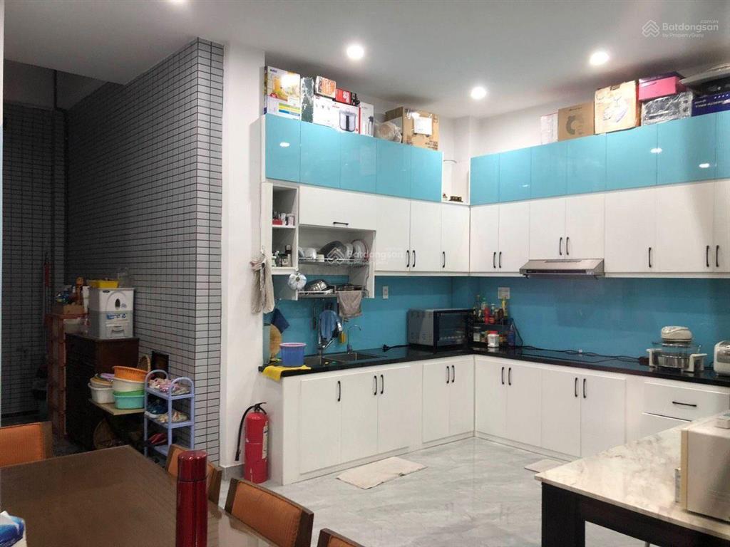 Duy nhất 1 căn nhà ngang 6m, 79.3m2. hẻm nhựa. có gara xe hơi. chủ xây ở rất kiên cố, 4pn, 5wc