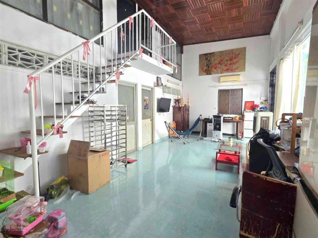Chỉ 80 tr/m2, nhà 10x12m. hxh 7 chỗ ngay ubnd bình thạnh, vị trí vàng cách q1 chỉ 5 phút