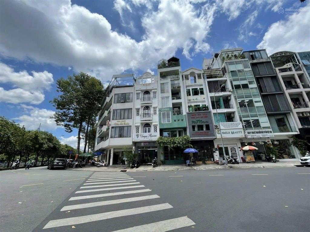 Bán gấp chdv 2 mt hoàng việt, q. tân bình giá 21 tỷ (5,5 x 20m cn 100m²)