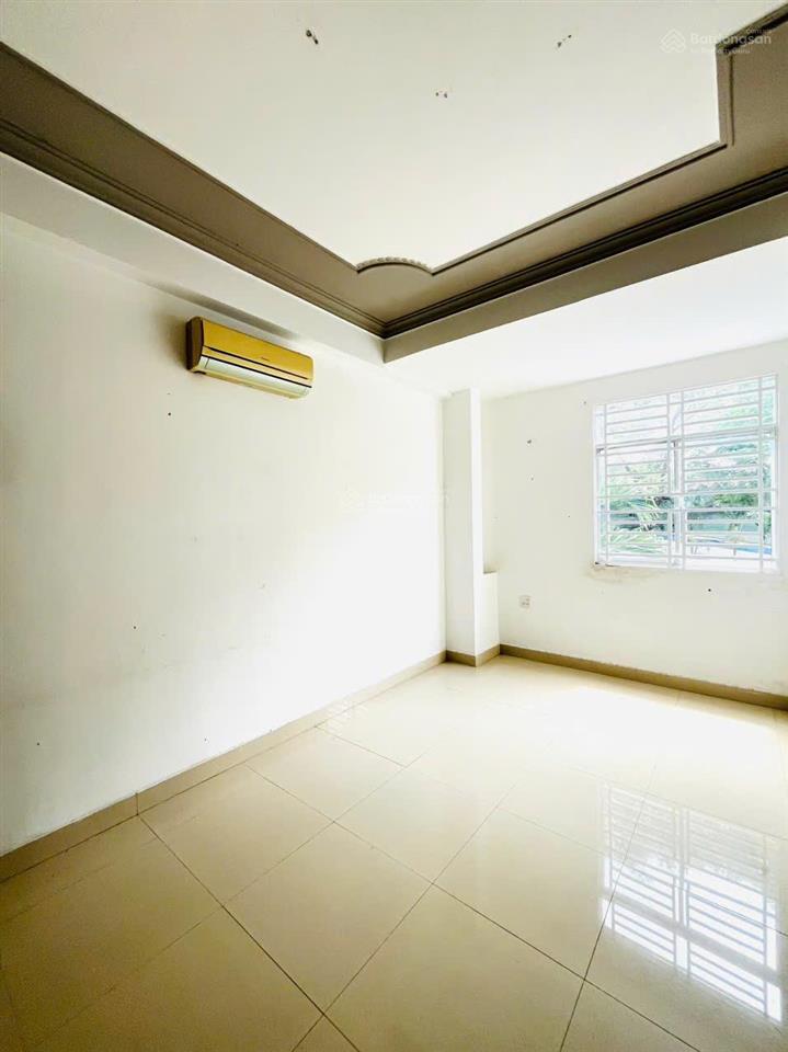 Cho thuê nhà trệt 3 lầu  góc 2 mặt tiền, kdc cty 8, cần thơ | 18 triệu