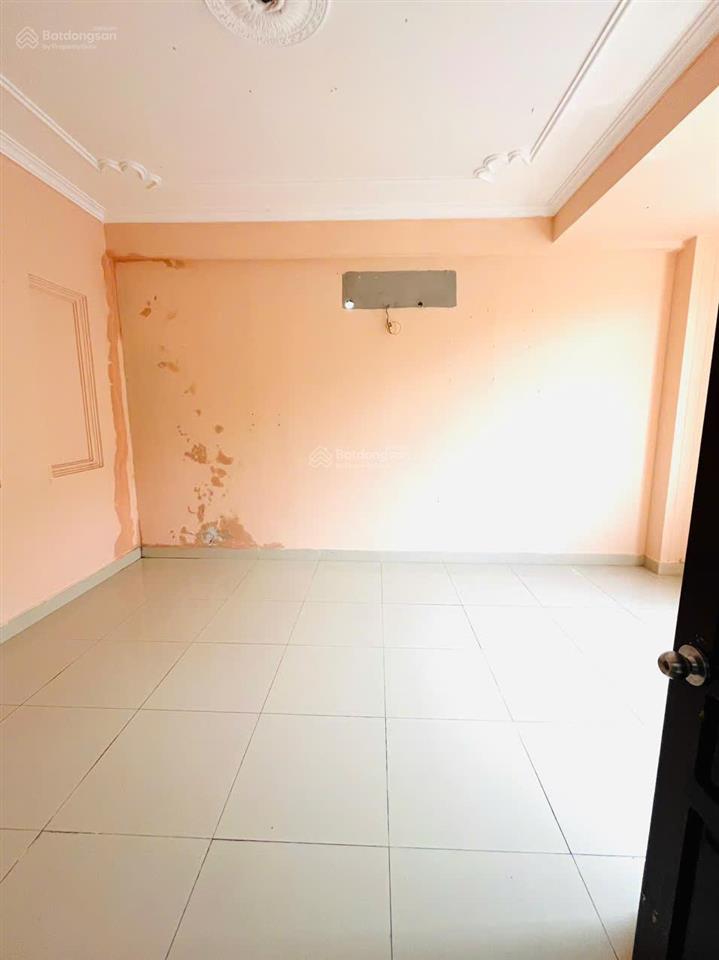Cho thuê nhà trệt 3 lầu  góc 2 mặt tiền, kdc cty 8, cần thơ | 18 triệu
