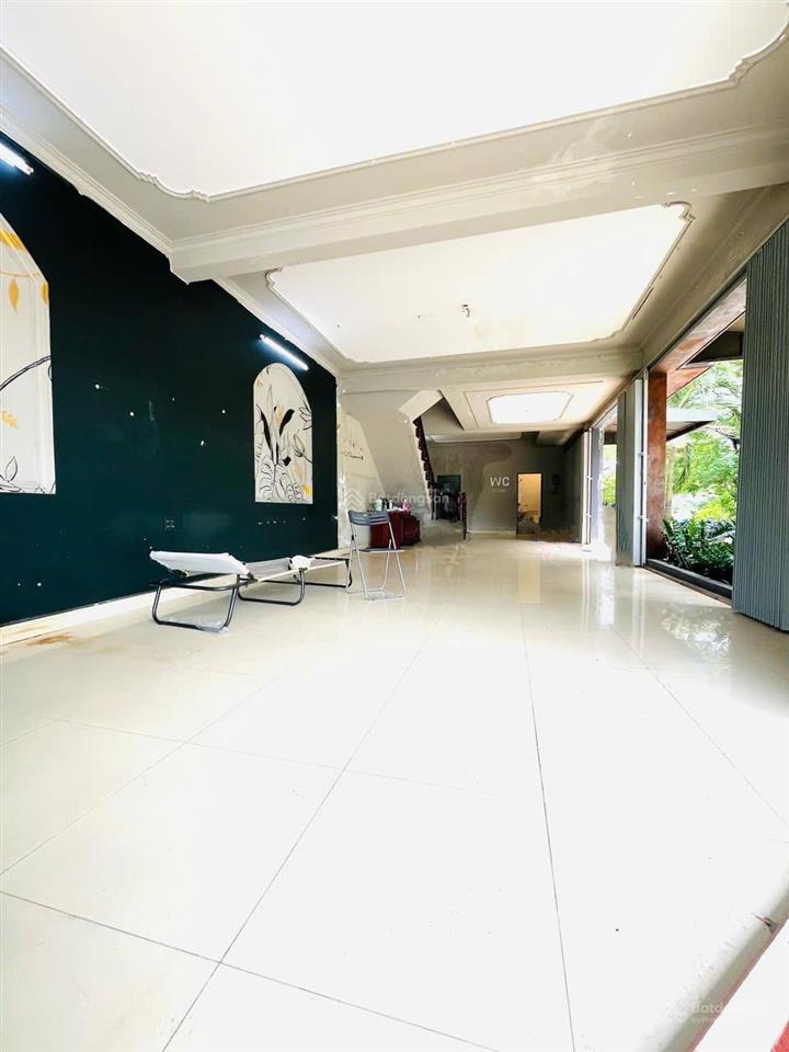 Cho thuê nhà trệt 3 lầu  góc 2 mặt tiền, kdc cty 8, cần thơ | 18 triệu