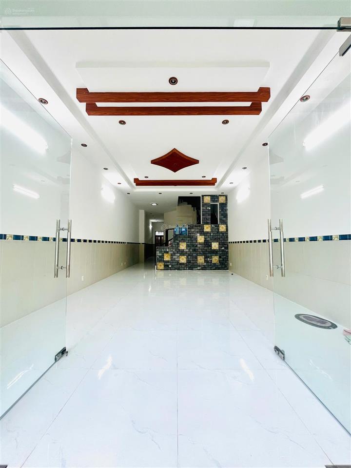 Cho thuê nhà trệt + 3 lầu mới đẹp, vị trí đầu khu trục chính kdc hưng phú, cần thơ | 20 triệu