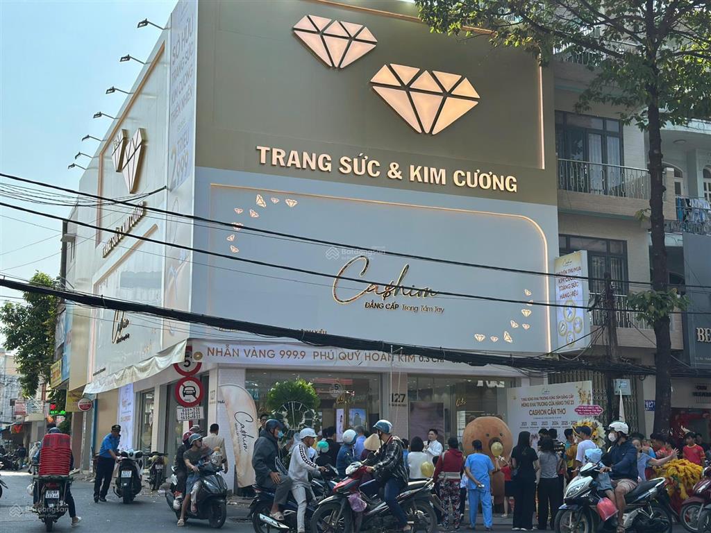 Cho thuê nhà 3 tầng vị trí siêu đẹp góc 2 mặt tiền đường trần hưng đạo, cần thơ | 120 triệu