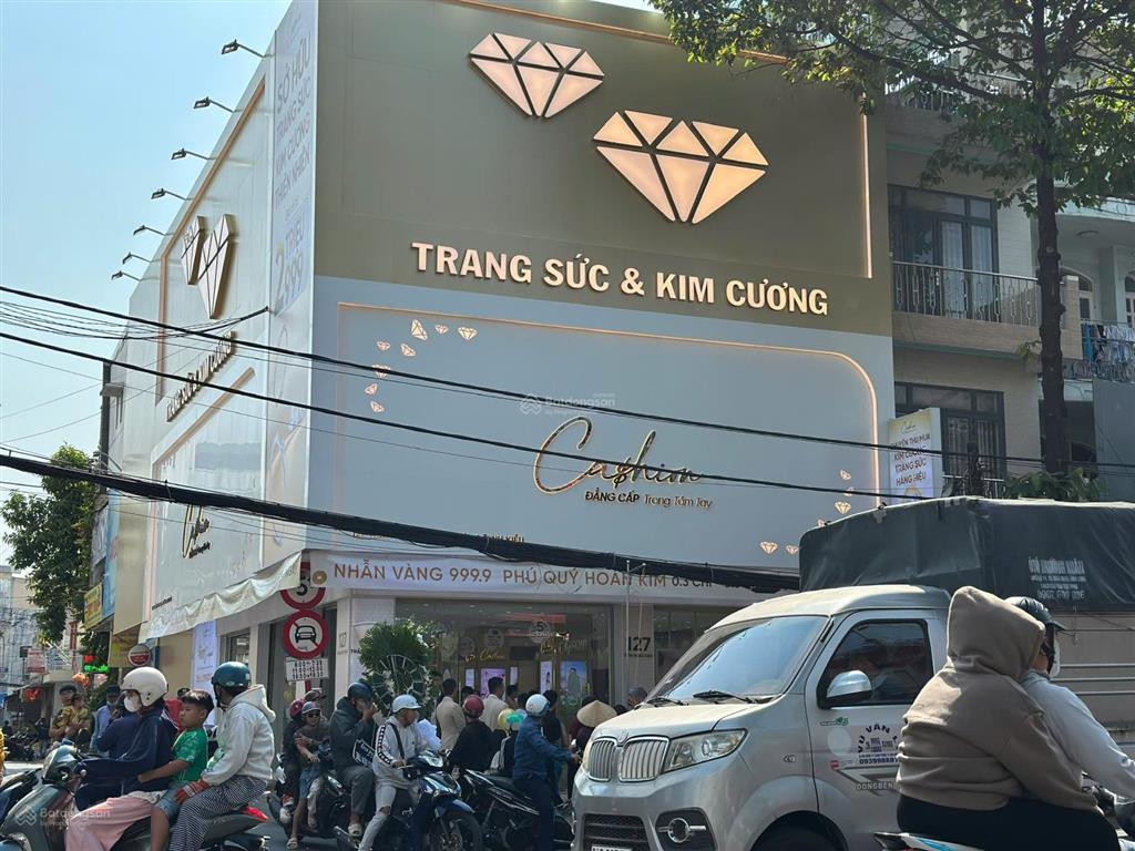 Cho thuê nhà 3 tầng vị trí siêu đẹp góc 2 mặt tiền đường trần hưng đạo, cần thơ | 120 triệu