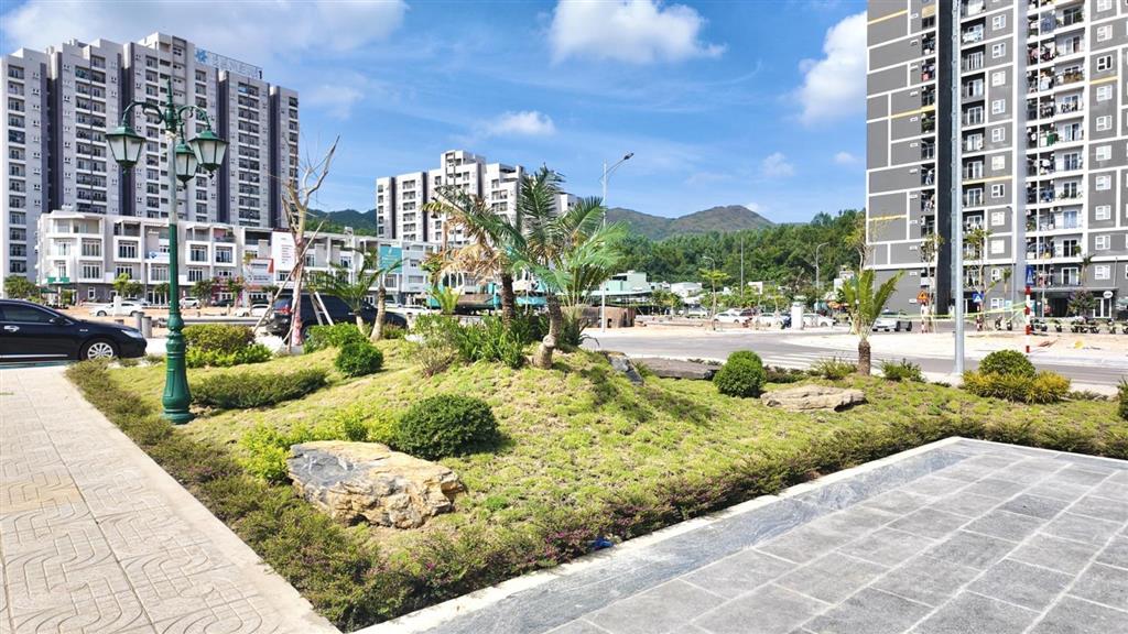 Kđt mới phú gia quy nhơn nhà liền kề 4,5 tầng giá 5,3 tỷ. cho vay 70% hỗ trợ lãi suất 18 tháng