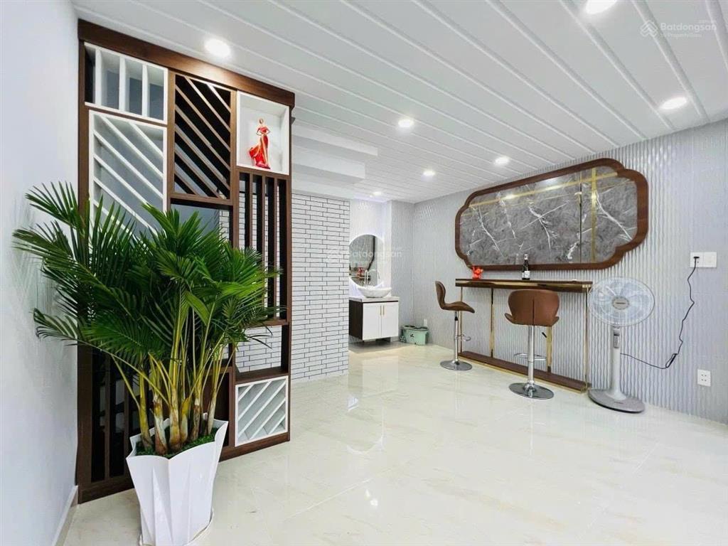Bán gấp nhà tại đường nguyễn hữu cầu, phường tân định, quận 1, 52m2, hẻm 5m