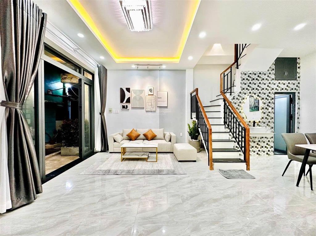 Hàng hiếm nhà đường hồ bá phấn, q9, 2pn, 2wc, 65m2, sổ riêng, hẻm xe hơi tận nhà