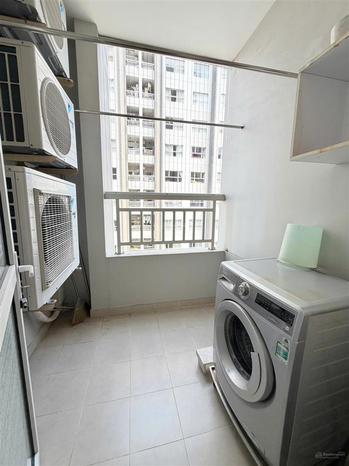 Căn góc 2pn  99m2  có sổ  sunrise city  quận 7  giá chỉ 8.2tỷ. hotline 0909 982 ***