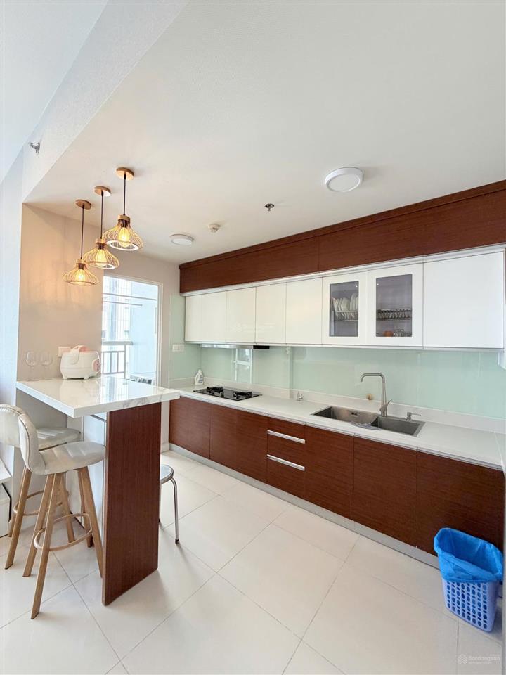 Căn góc 2pn  99m2  có sổ  sunrise city  quận 7  giá chỉ 8.2tỷ. hotline 0909 982 ***