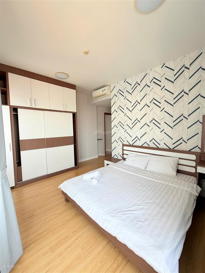 Căn góc 2pn  99m2  có sổ  sunrise city  quận 7  giá chỉ 8.2tỷ. hotline 0909 982 ***