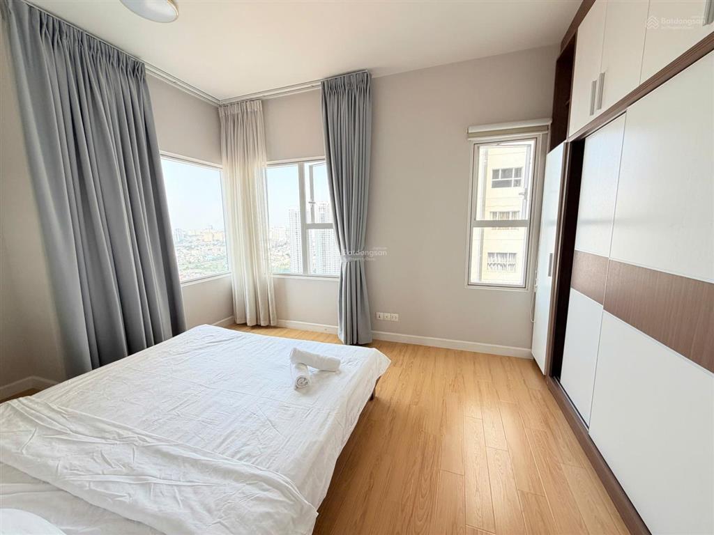 Căn góc 2pn  99m2  có sổ  sunrise city  quận 7  giá chỉ 8.2tỷ. hotline 0909 982 ***