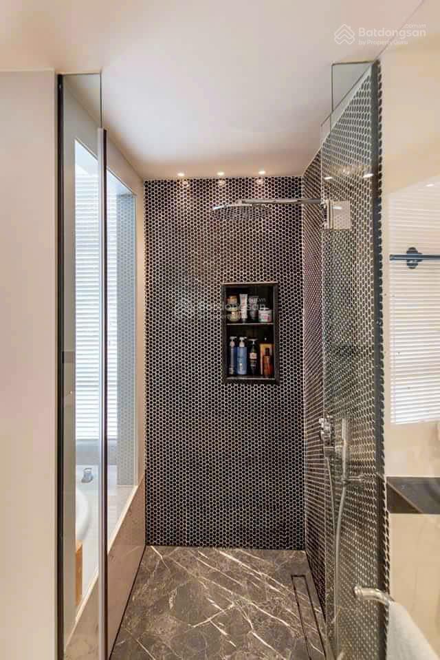 Diện tích hiếm 162m  ban công lớn  3pn 3wc  sổ hồng tại sunrise city  quận 7 .  0909 982 ***