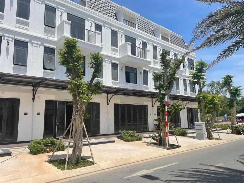 Bán shophouse la vida residences, căn 24 ngay cổng dự án giá 13,5 tỷ, đã nộp hs làm sổ