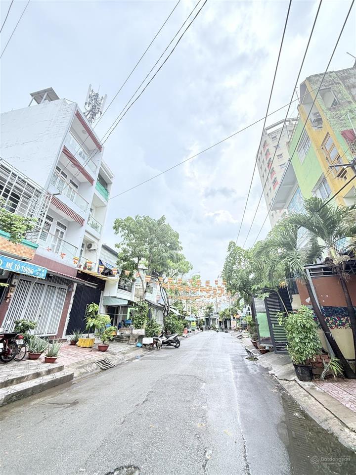 Bán nhà mặt tiền phường 4 quận 8 ngay tạ quang bửu giáp quận 1,quận 5  dt 73m2  mt 4m  đường 16m