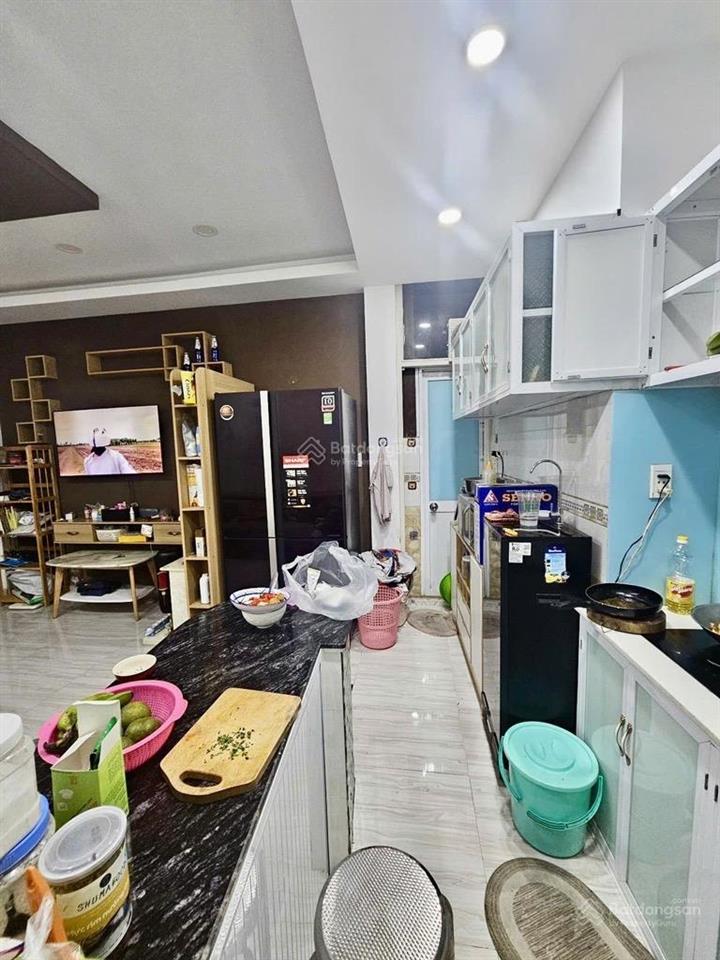 Bán nhà 94m2 3 tầng âu dương lân trung tâm quận 8 tiện đi quận 1,quận 5, quận 4 chỉ cách cầu chữ y