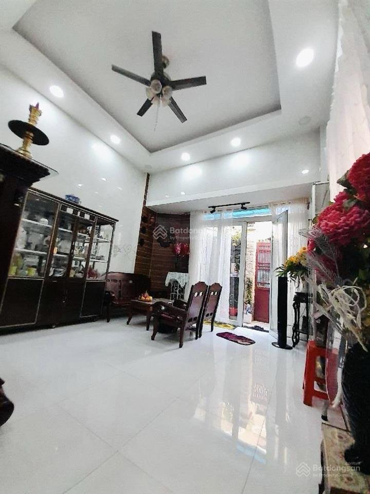 Bán nhà 3 tầng cao xuân dục 132m2 ngang 4,3m 7pn ngay cầu chà và quận 8