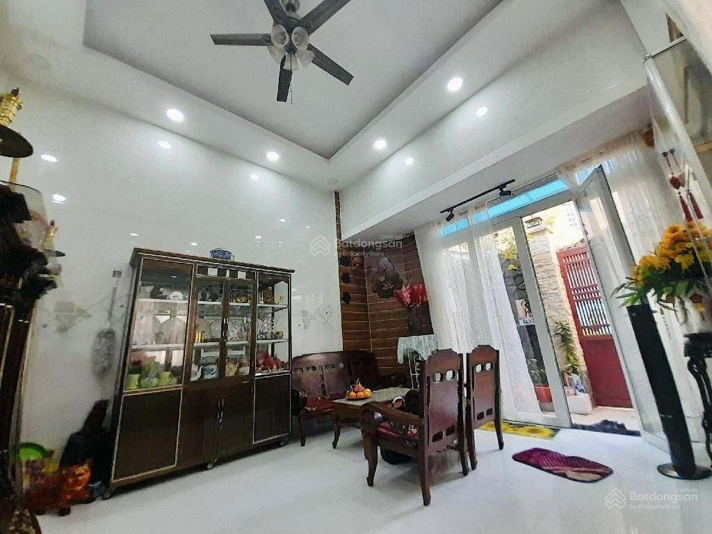 Bán nhà 3 tầng cao xuân dục 132m2 ngang 4,3m 7pn ngay cầu chà và quận 8