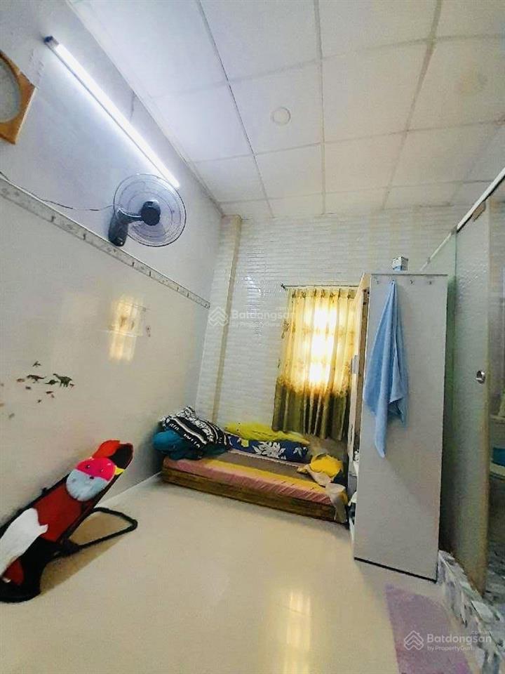 Bán nhà 3 tầng cao xuân dục 132m2 ngang 4,3m 7pn ngay cầu chà và quận 8