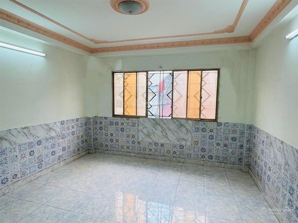 Bán nhà mặt tiền kinh doanh 5 tầng 75m2 ngang 4,2m 7pn đường 20m tùng thiện vương ngay cầu chà và