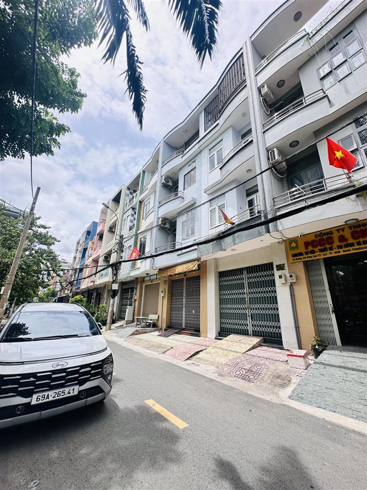 Bán nhà mặt tiền kdc bông sao 64m2 ngang 4m 6pn view công viên quận 8