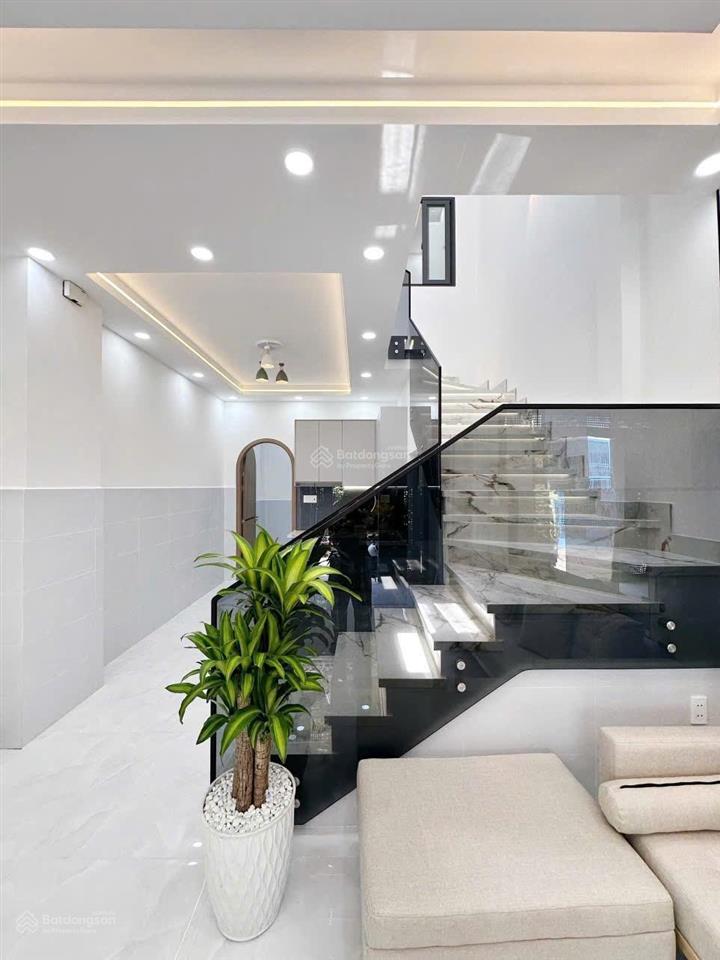 Bán nhà shr 86m2, 4pn, ngang hơn 4m, 7.325t, tại phường phú thọ tp.hcm ( phường 11 quận 11 cũ)