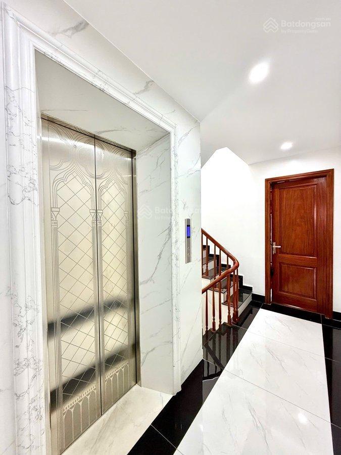 Phân lô bca khương trung, 50m2 * 7tầng, thang máy, vỉa hè, gara oto, view hồ đầm hồng, giá 15,5 tỷ.