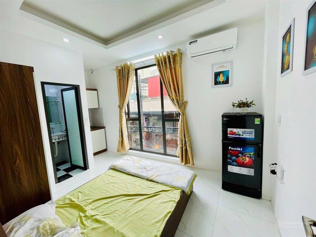 Lô góc giáp nhất, 55m2 * 3tầng, dòng tiền, kinh doanh, cạnh royal city, ngõ nông rộng giá 11,55 tỷ